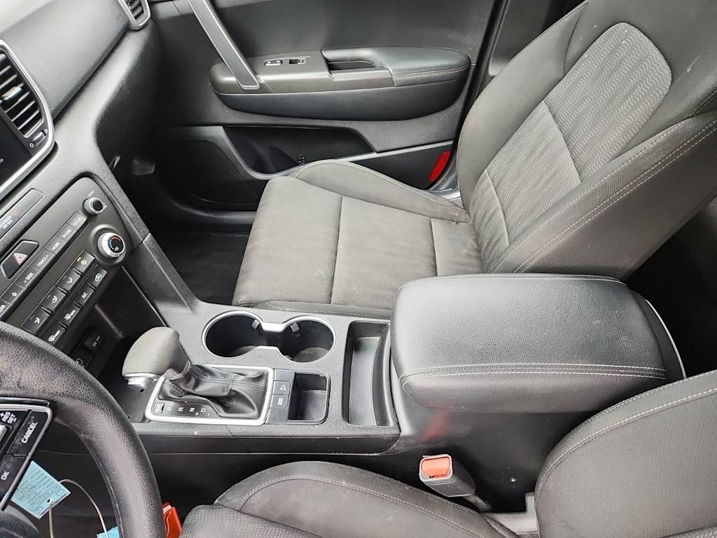 Thumbnail: 2022 Kia Sportage - 8