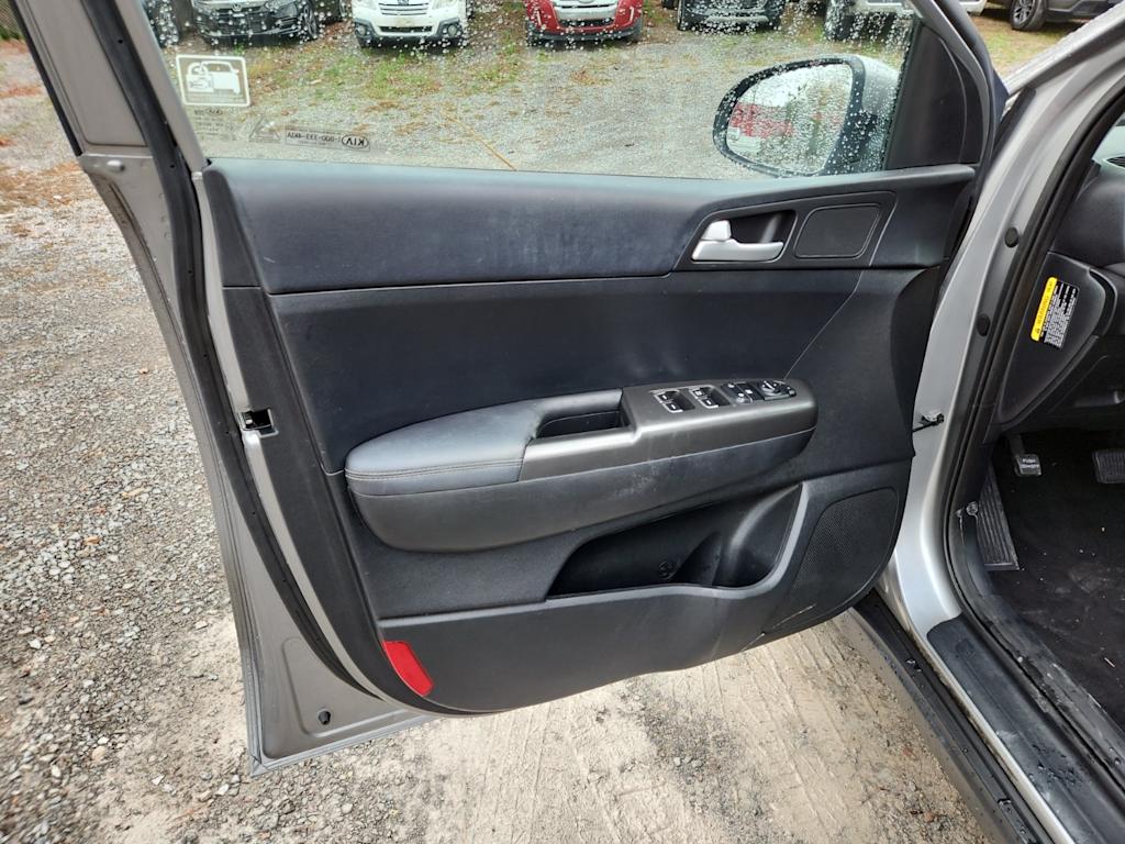 Thumbnail: 2022 Kia Sportage - 19