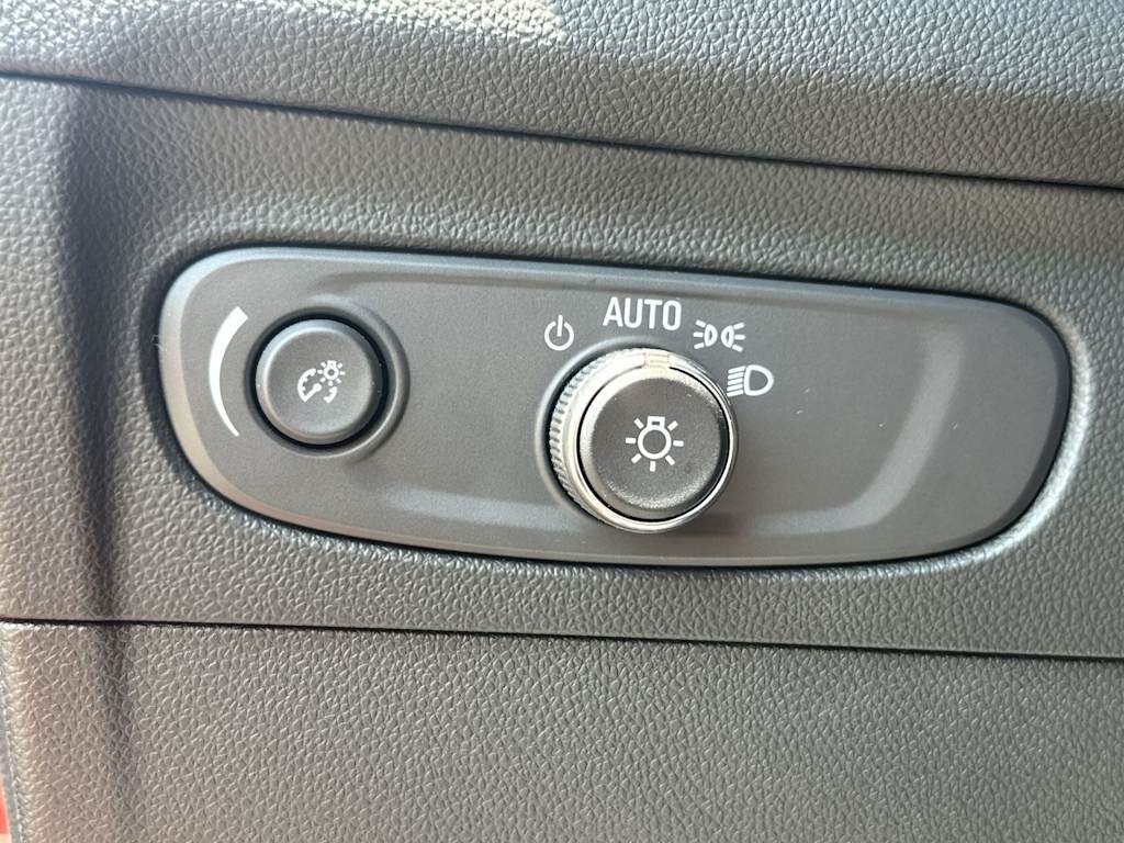 Thumbnail: 2023 Buick Envision - 25