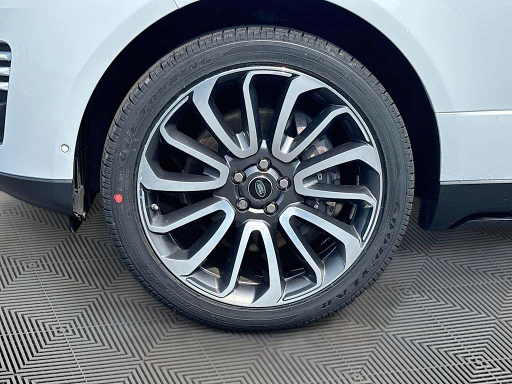 Thumbnail: 2019 Land Rover Range Rover - 5