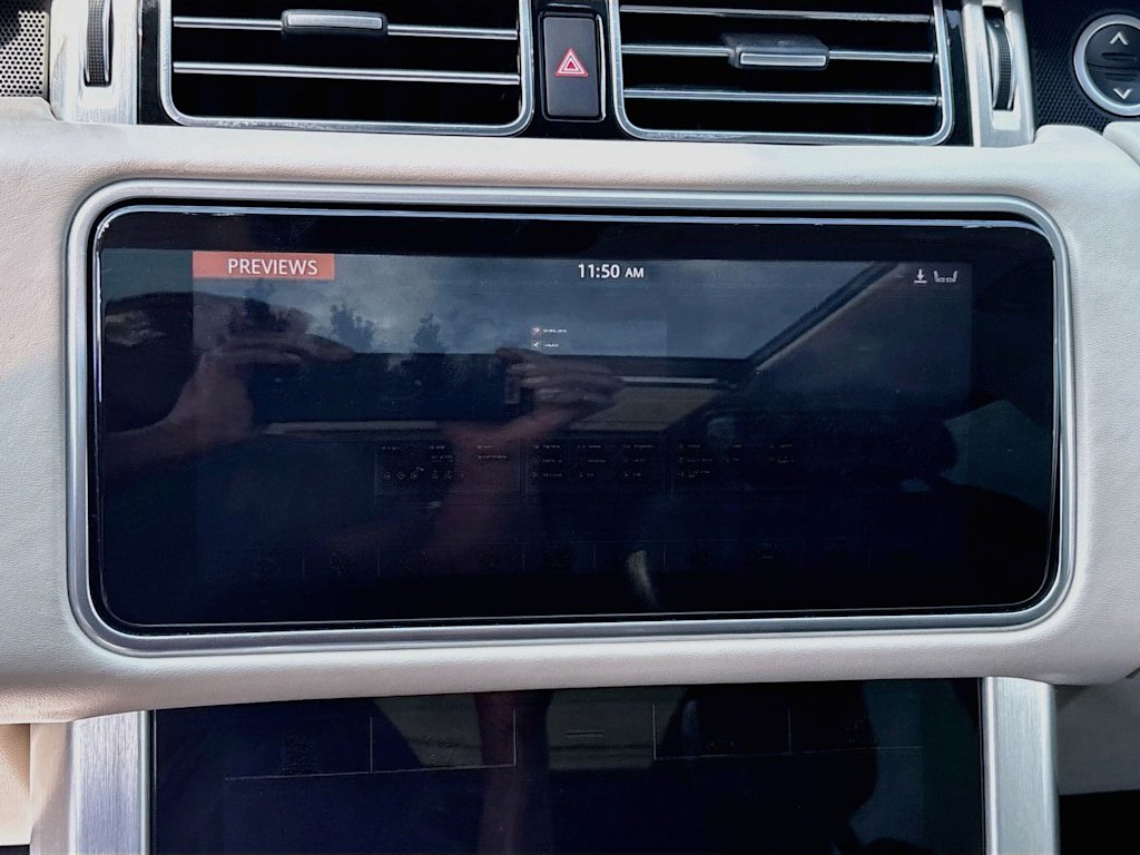 Thumbnail: 2019 Land Rover Range Rover - 25
