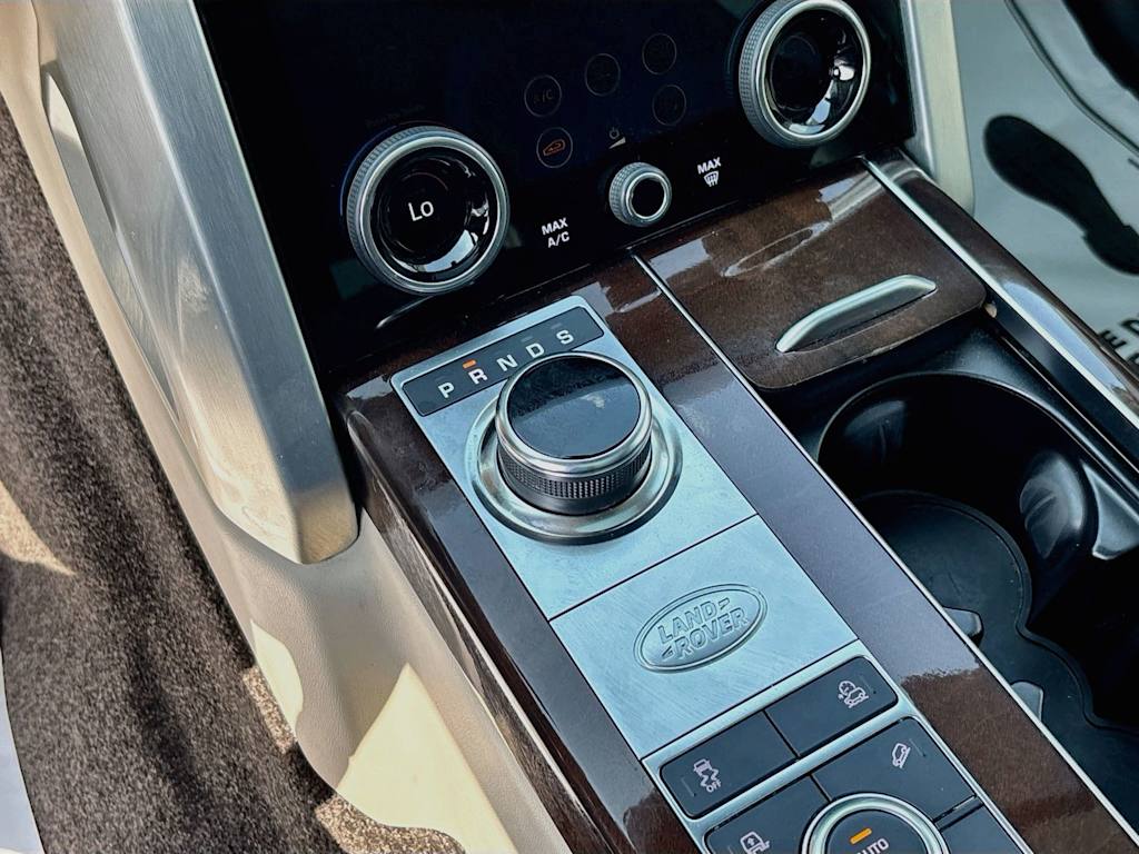 Thumbnail: 2019 Land Rover Range Rover - 26