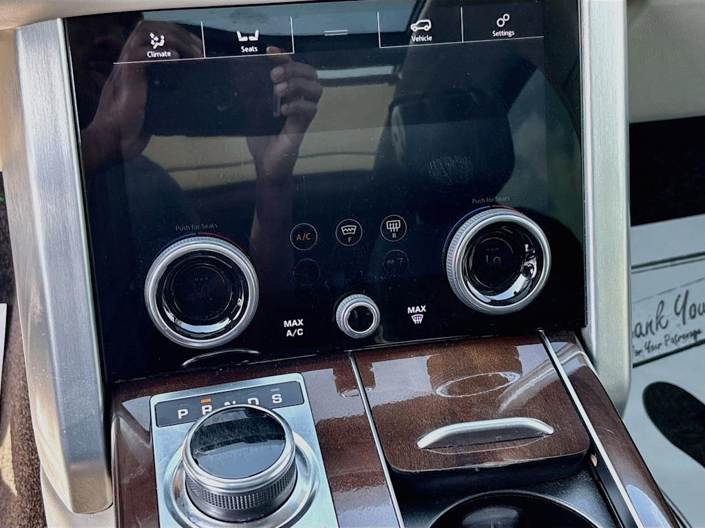 Thumbnail: 2019 Land Rover Range Rover - 14