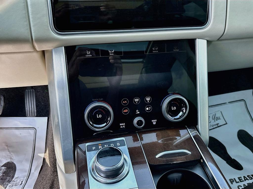 Thumbnail: 2019 Land Rover Range Rover - 29