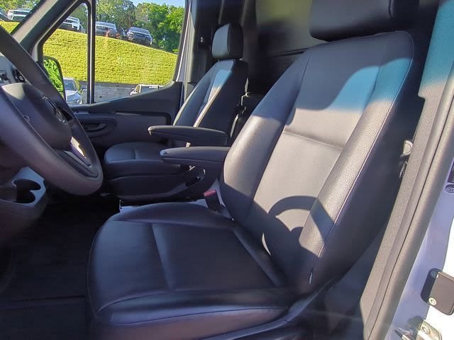 Thumbnail: 2024 Mercedes-Benz Sprinter - 8
