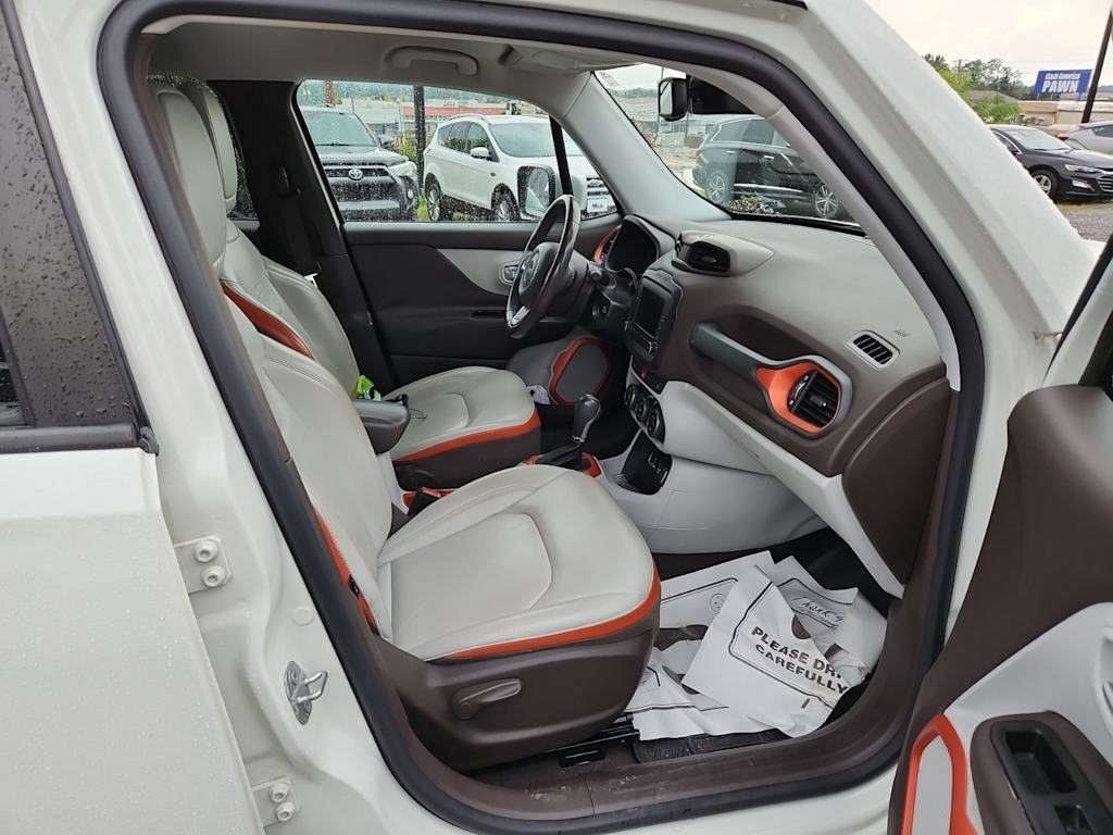 Thumbnail: 2015 Jeep Renegade - 22
