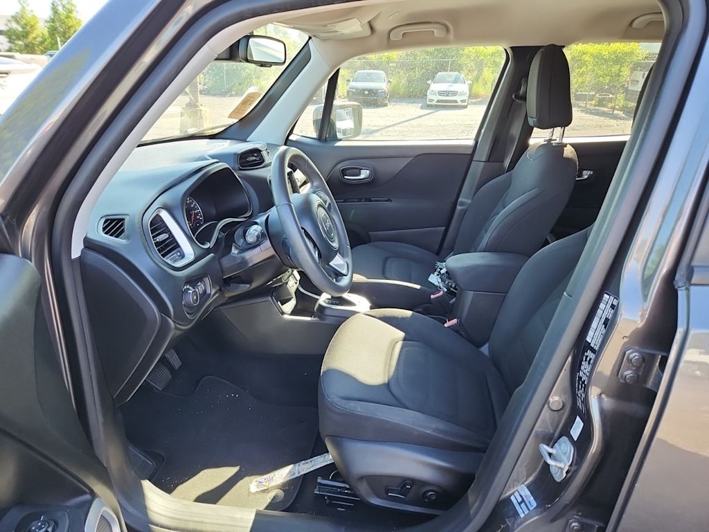 Thumbnail: 2019 Jeep Renegade - 8