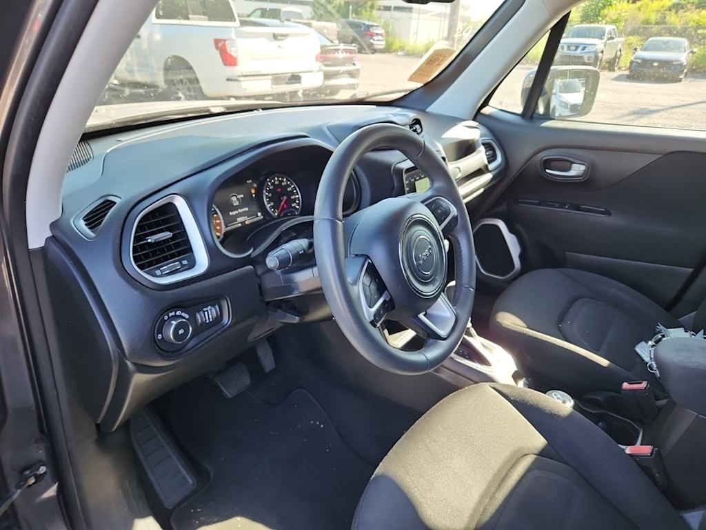 Thumbnail: 2019 Jeep Renegade - 11