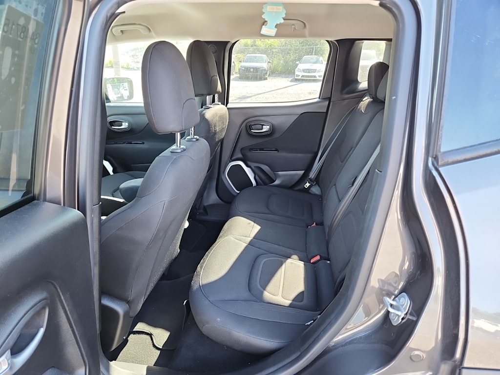 Thumbnail: 2019 Jeep Renegade - 25