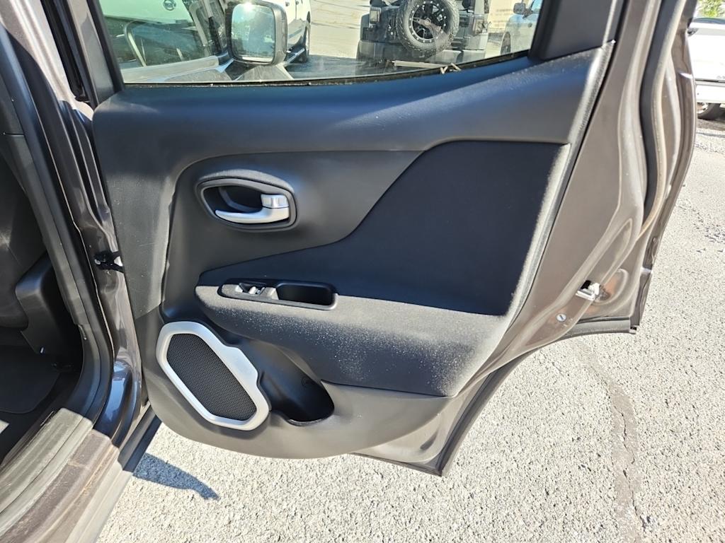 Thumbnail: 2019 Jeep Renegade - 24
