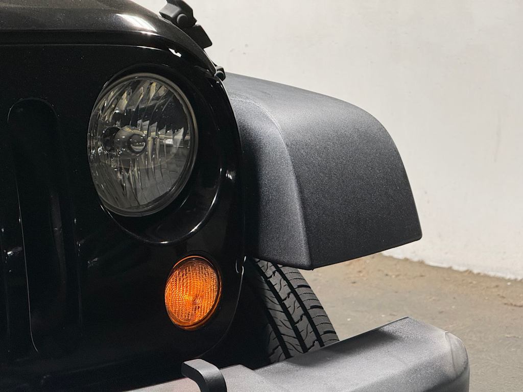 Thumbnail: 2018 Jeep Wrangler - 19