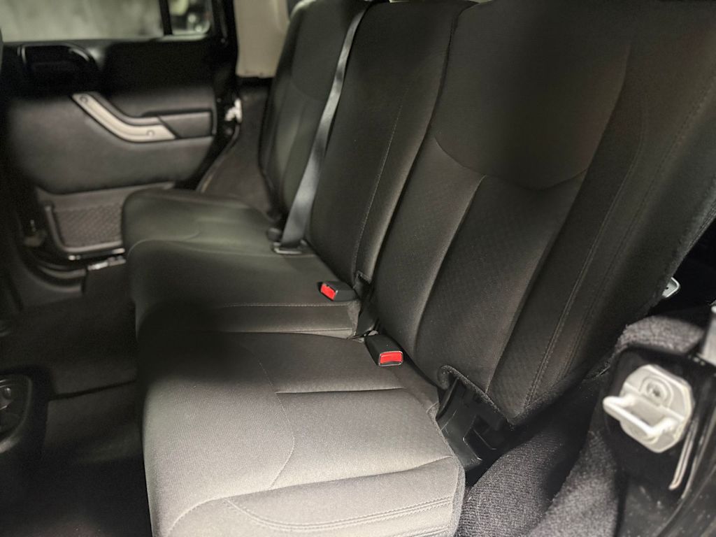 Thumbnail: 2018 Jeep Wrangler - 12