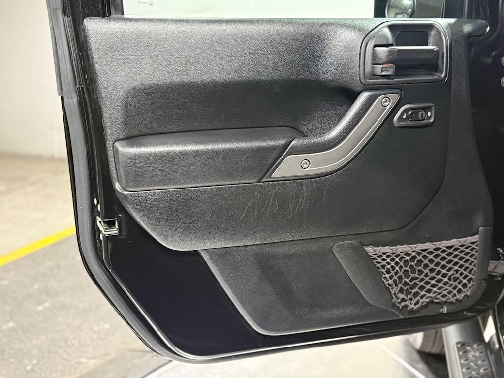 Thumbnail: 2018 Jeep Wrangler - 26