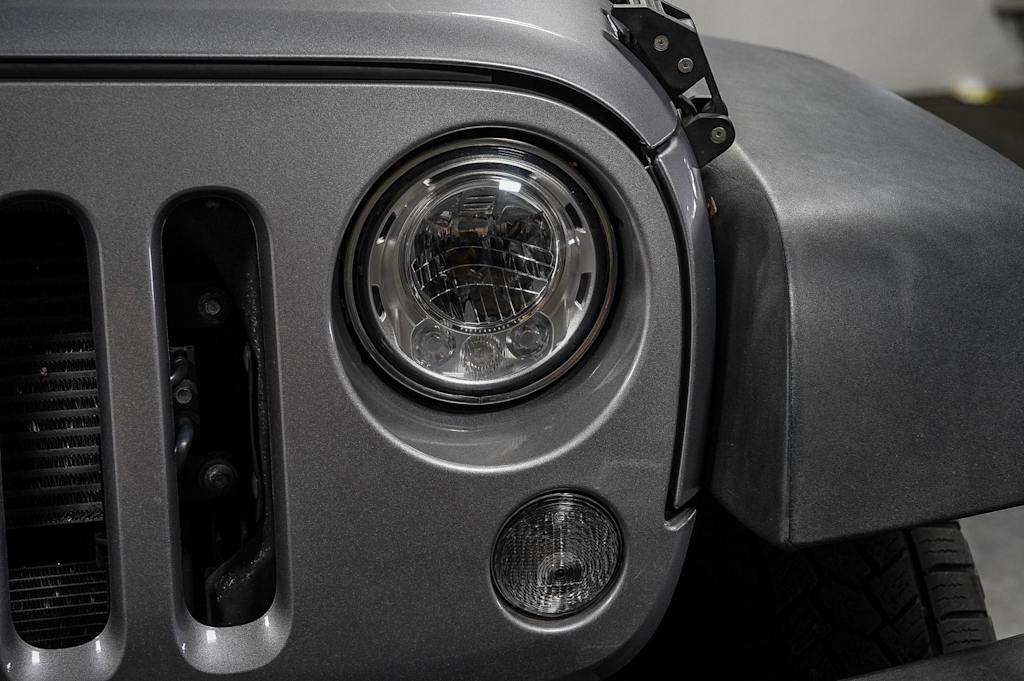 Thumbnail: 2018 Jeep Wrangler - 20