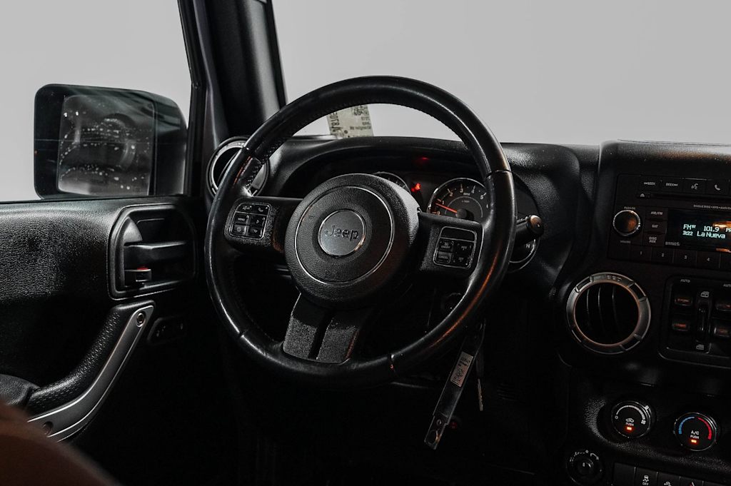 Thumbnail: 2018 Jeep Wrangler - 12