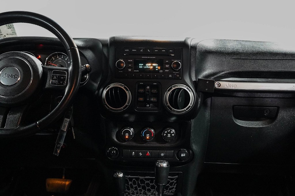 Thumbnail: 2018 Jeep Wrangler - 8
