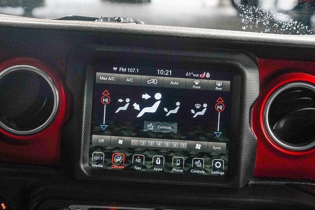 Thumbnail: 2019 Jeep Wrangler - 15