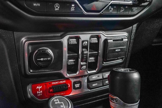 Thumbnail: 2019 Jeep Wrangler - 27