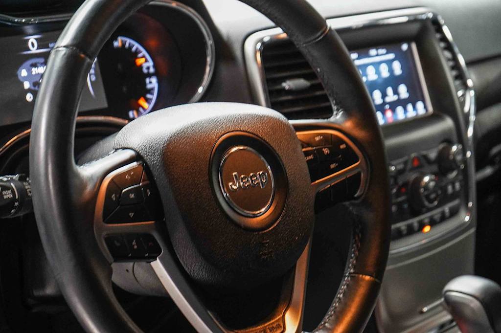 Thumbnail: 2018 Jeep Grand Cherokee - 14