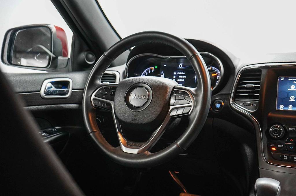 Thumbnail: 2018 Jeep Grand Cherokee - 13