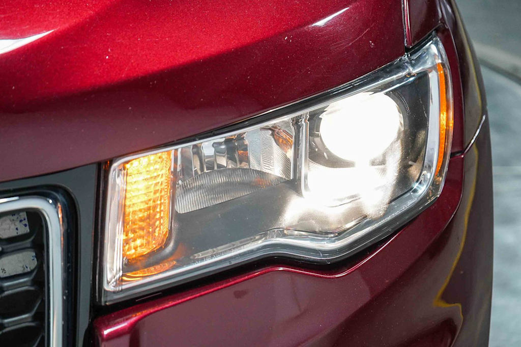 Thumbnail: 2018 Jeep Grand Cherokee - 22
