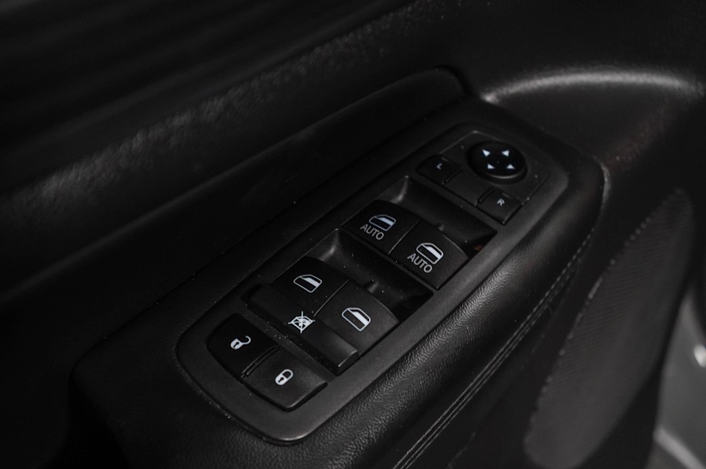 Thumbnail: 2020 Jeep Grand Cherokee - 26