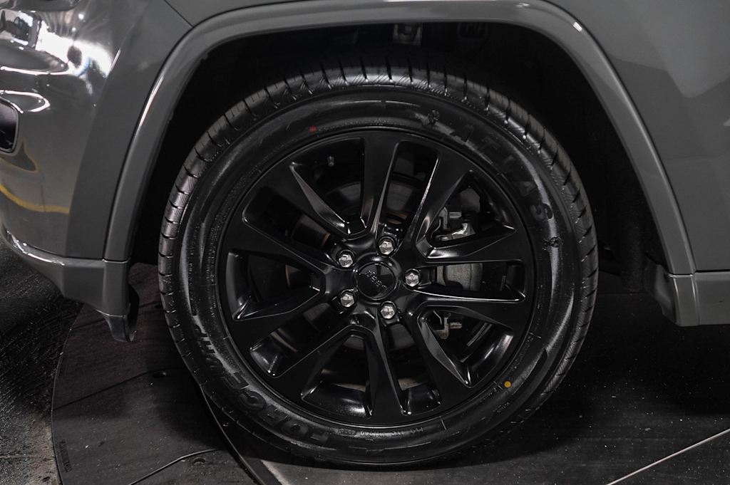 Thumbnail: 2020 Jeep Grand Cherokee - 22