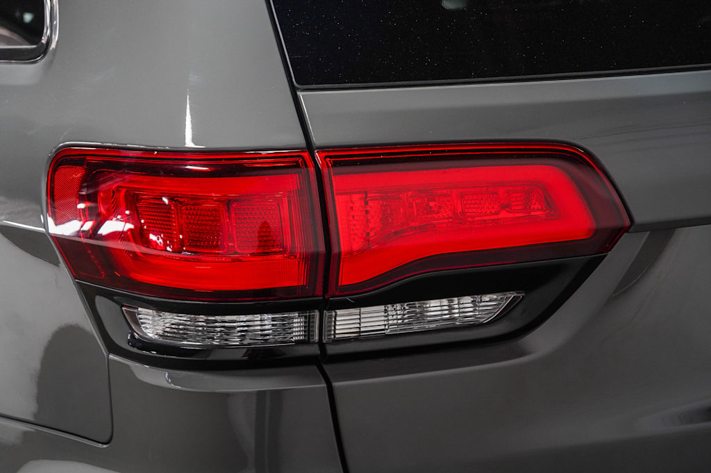 Thumbnail: 2020 Jeep Grand Cherokee - 21