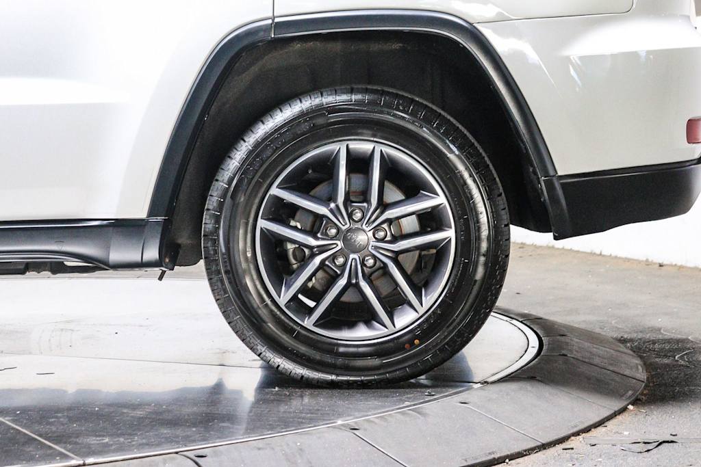 Thumbnail: 2019 Jeep Grand Cherokee - 23