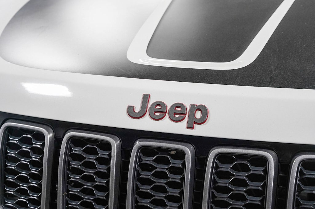 Thumbnail: 2018 Jeep Grand Cherokee - 6