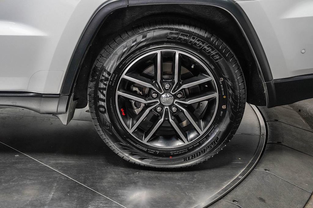 Thumbnail: 2018 Jeep Grand Cherokee - 22