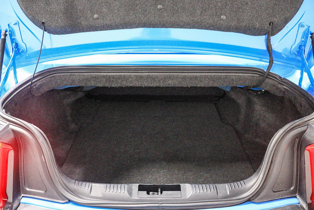 Thumbnail: 2022 Ford Mustang - 16