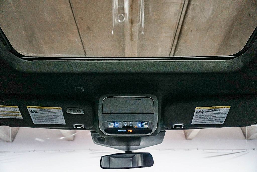 Thumbnail: 2020 Ford Explorer - 25