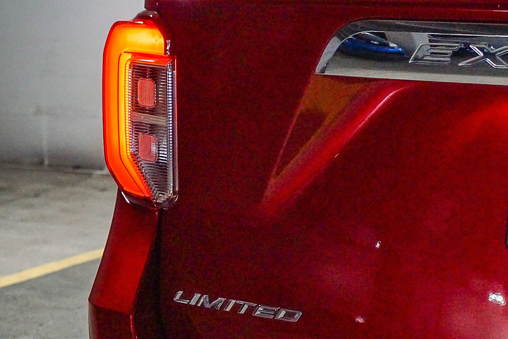 Thumbnail: 2020 Ford Explorer - 7