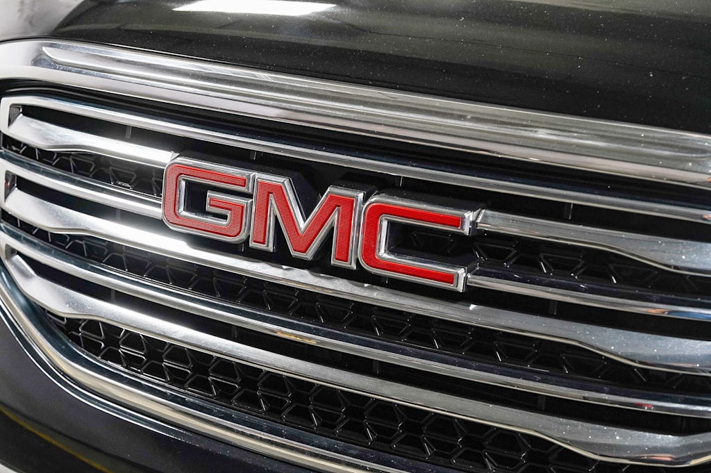 Thumbnail: 2017 GMC Acadia - 6
