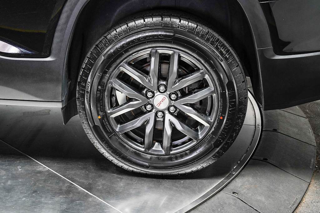 Thumbnail: 2017 GMC Acadia - 23