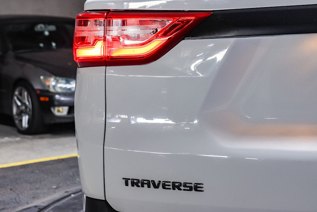 Thumbnail: 2020 Chevrolet Traverse - 23