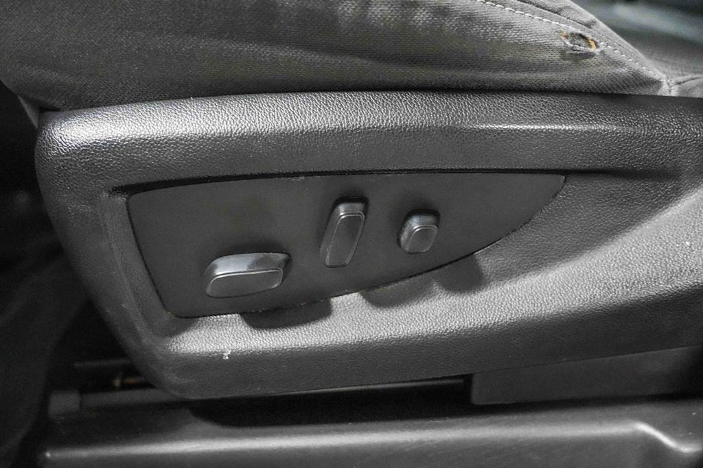 Thumbnail: 2019 Chevrolet Tahoe - 24