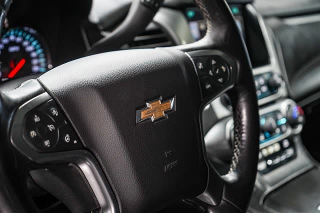 2015 Chevrolet Suburban 1500 LTZ 26