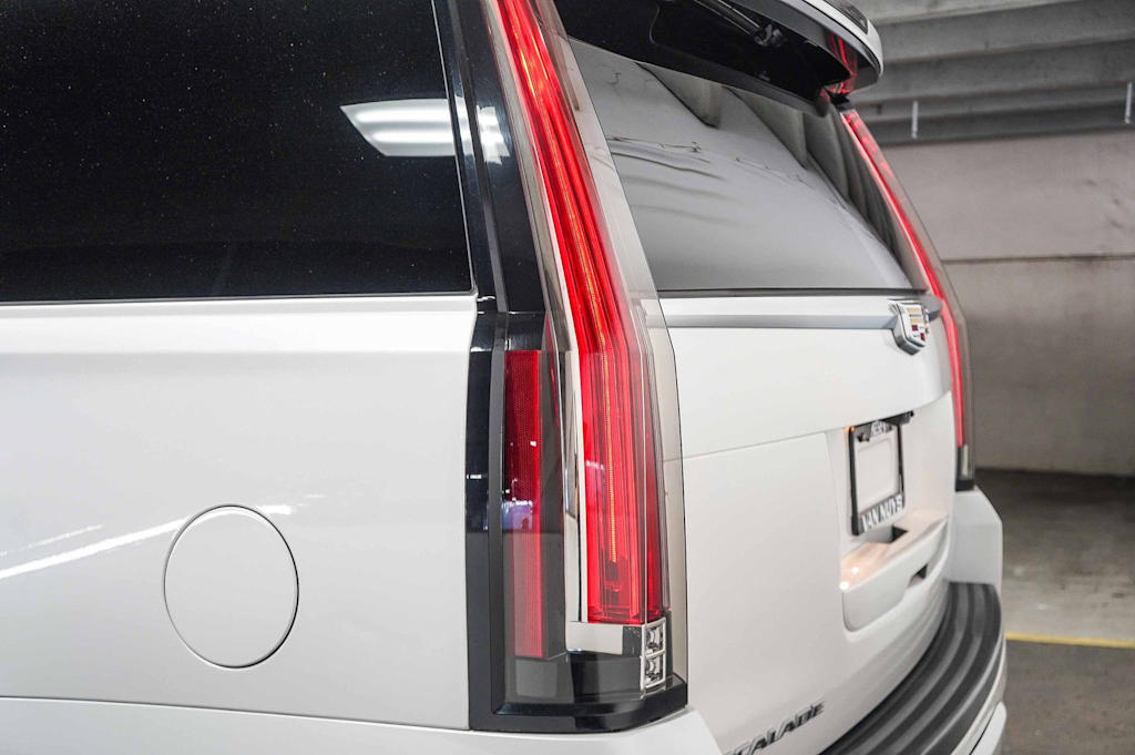 Thumbnail: 2018 Cadillac Escalade - 20