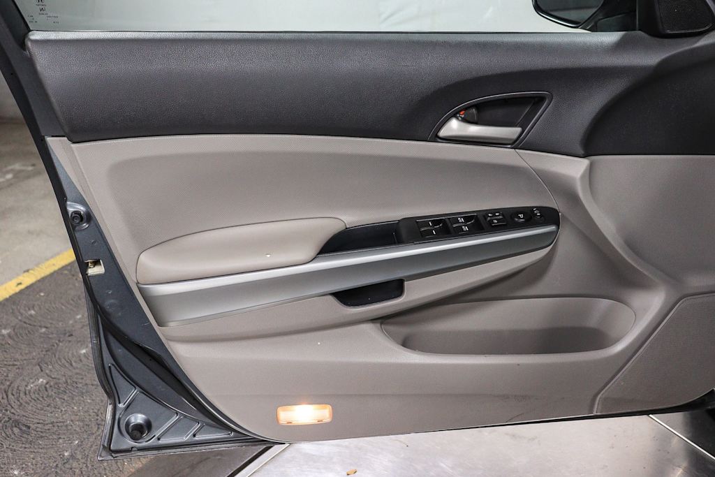 Thumbnail: 2010 Honda Accord - 24