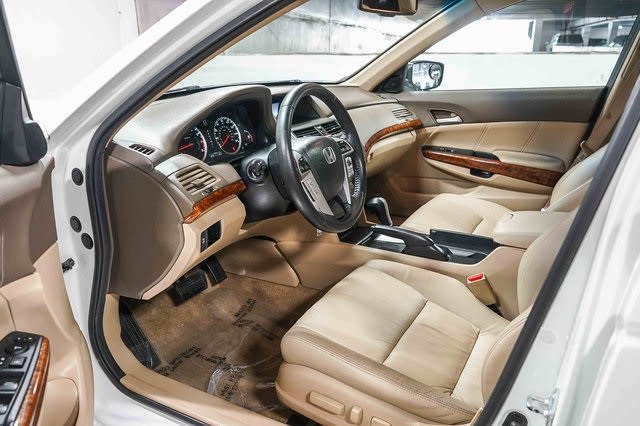 Thumbnail: 2010 Honda Accord - 11