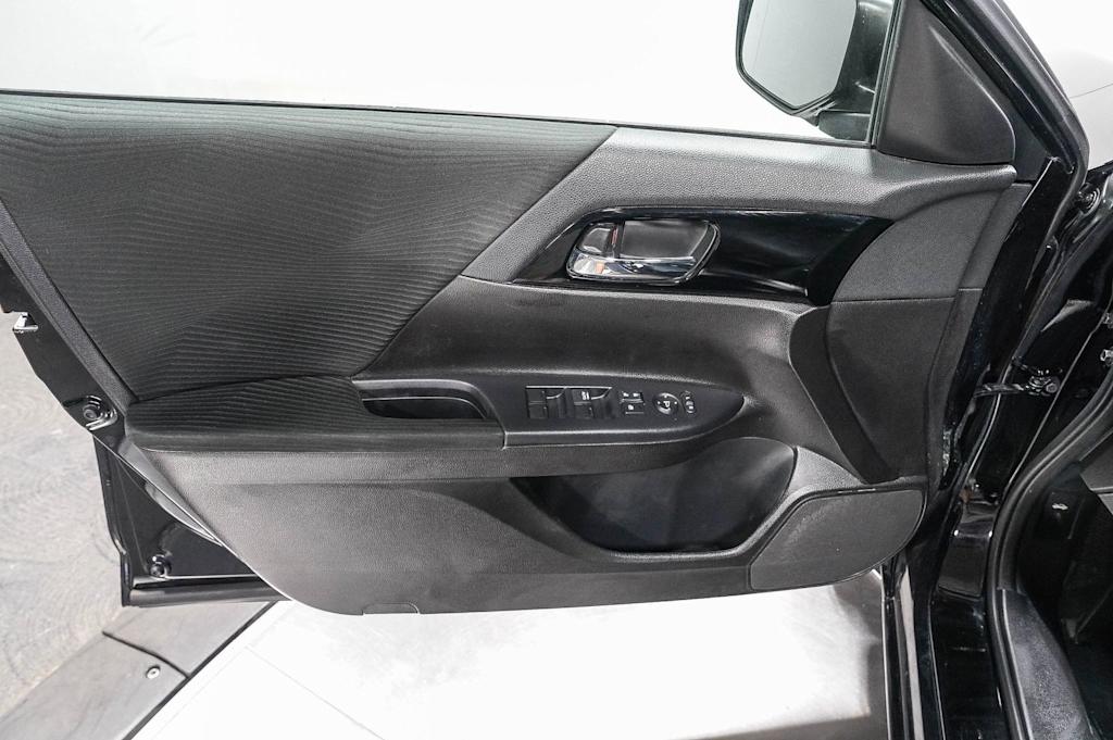 Thumbnail: 2017 Honda Accord - 24