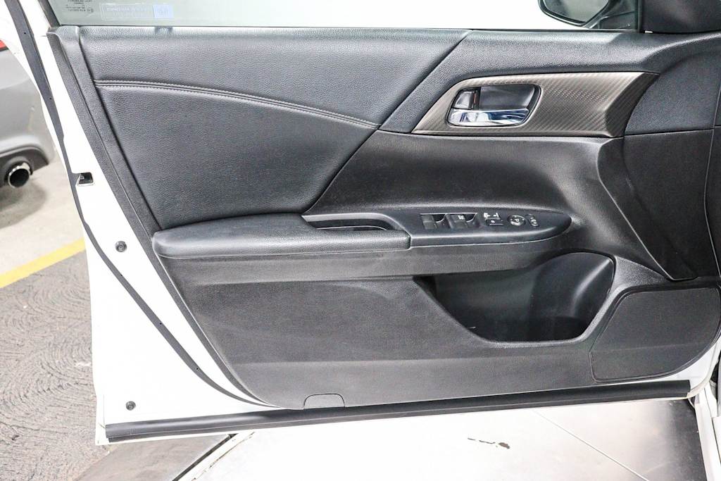 Thumbnail: 2017 Honda Accord - 29