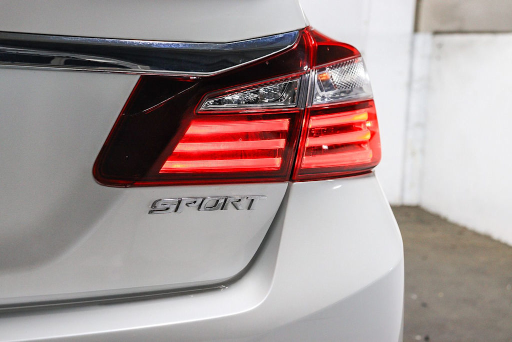 Thumbnail: 2017 Honda Accord - 27