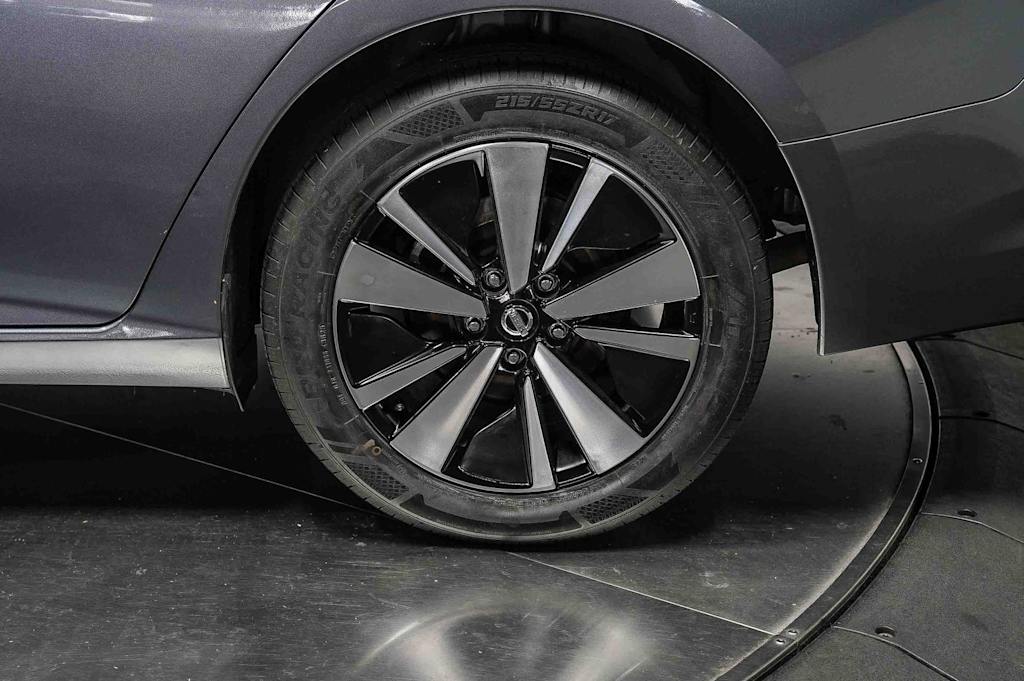 Thumbnail: 2021 Nissan Altima - 23