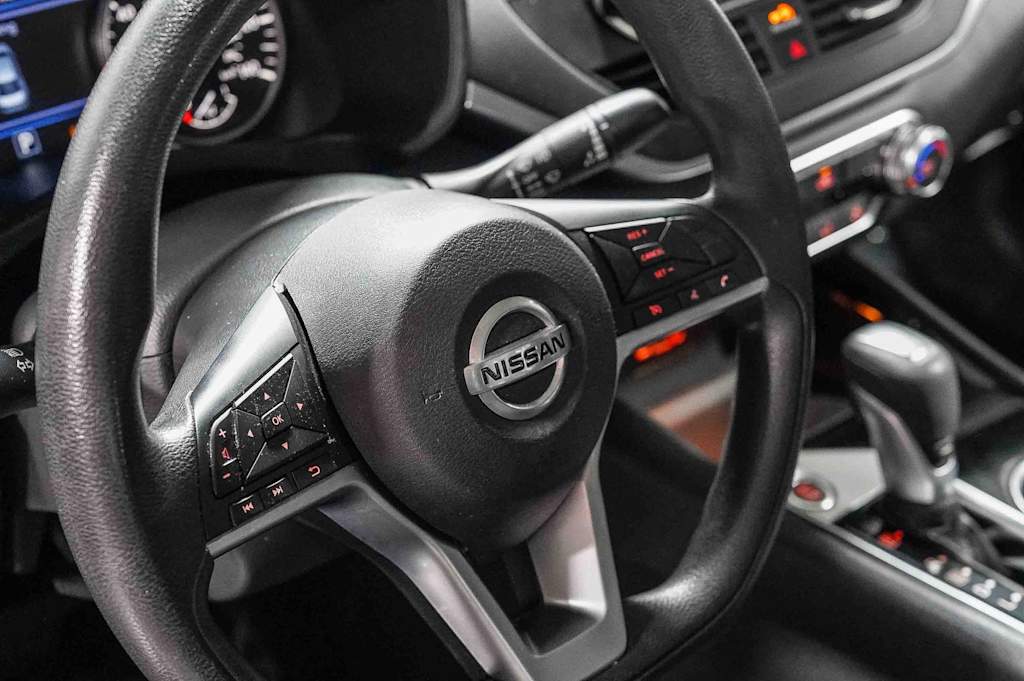 Thumbnail: 2021 Nissan Altima - 14