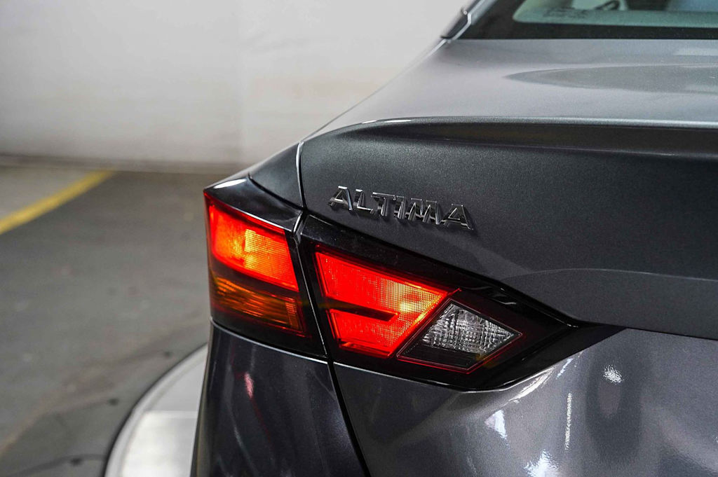 Thumbnail: 2021 Nissan Altima - 24