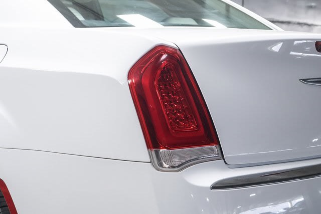 2017 Chrysler 300 Limited Edition 22