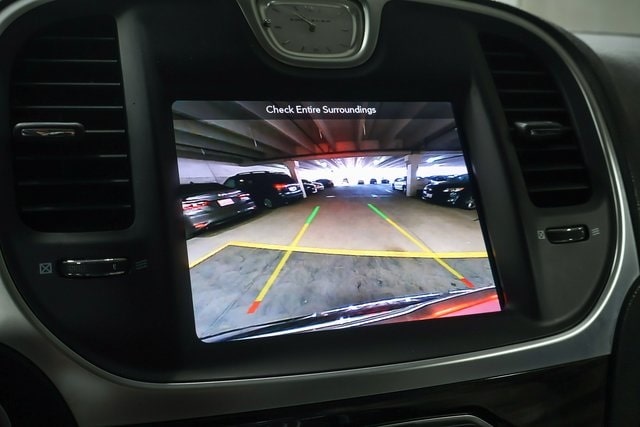 2017 Chrysler 300 Limited Edition 27